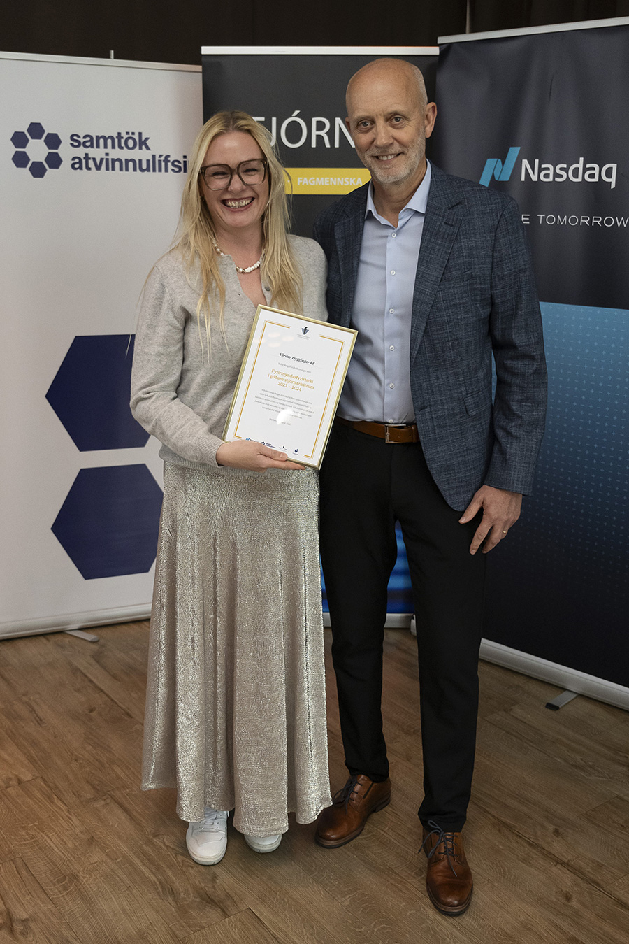 Guðbjörg Heiða Guðmundsdóttir, forstjóri Varðar, og Benedikt Olgeirsson, stjórnarformaður Varðar - mynd