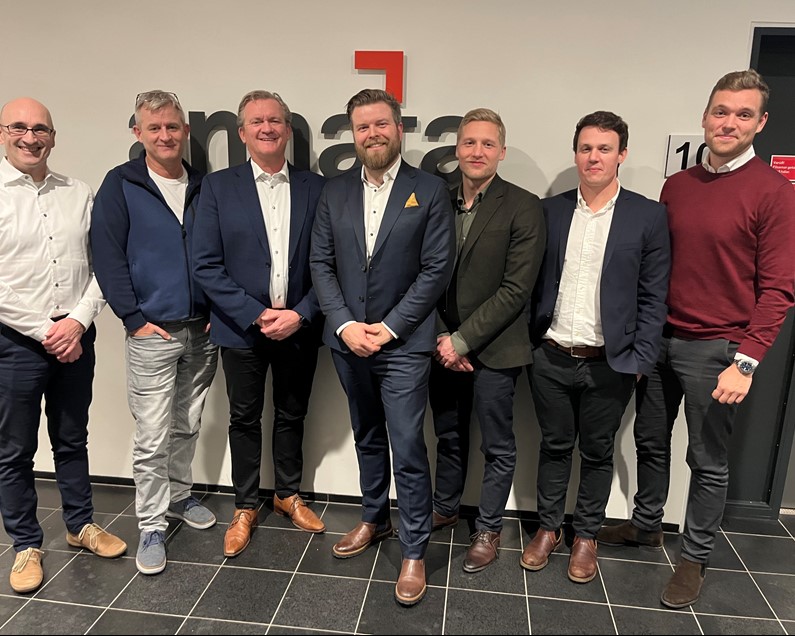 Frá vinstri: Björn Gunnar Karlsson, Birgir Ragnarsson, Jóhann Ólafur Jónsson (Eigendur og stjórnendur Annata), Ármann Andri Einarsson, fyrirtækja- og fjárfestingarbankasvið Arion banka, Benedikt Ólafsson, Trausti Jónsson, Sigurður Tómasson (Framtakssjóðurinn VEX I) - mynd